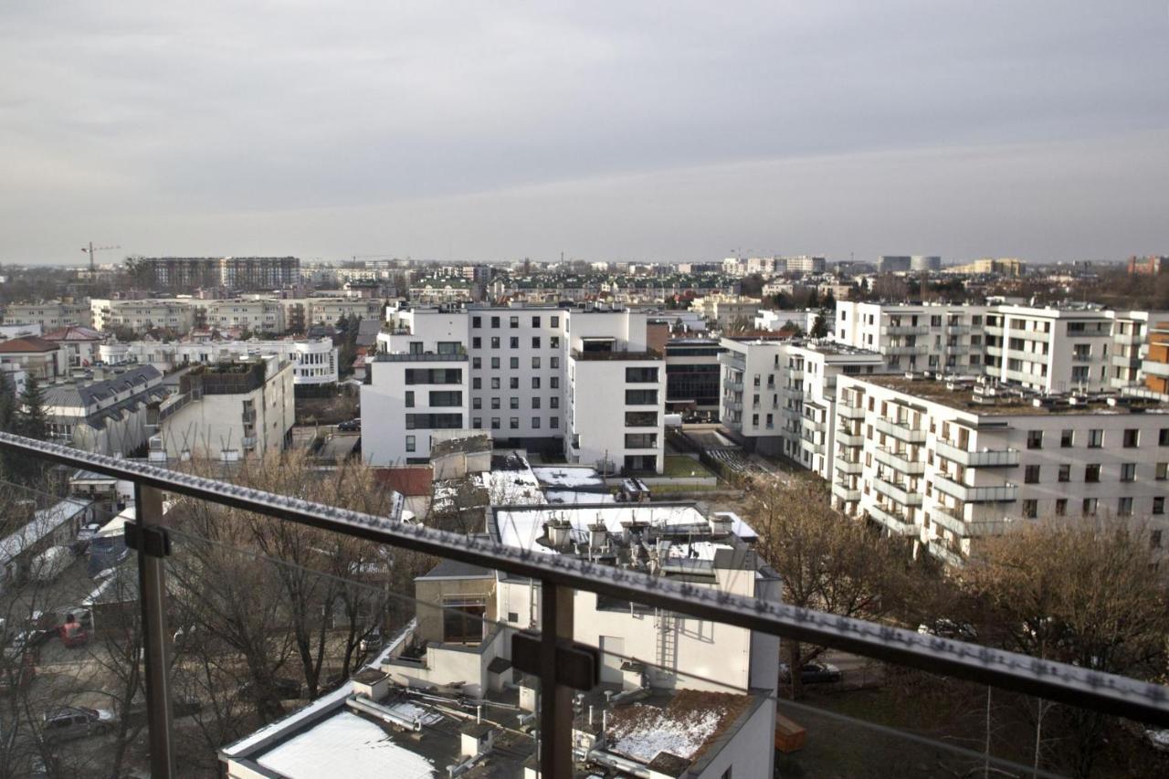 Triton Park Accommodation By P&O Serviced Apartments ワルシャワ エクステリア 写真